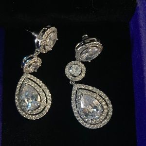 COPY - 14k white gold diamond drop earrings